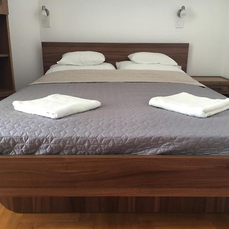 Center Apartmanhaz Hotel Hajduszoboszlo Bagian luar foto