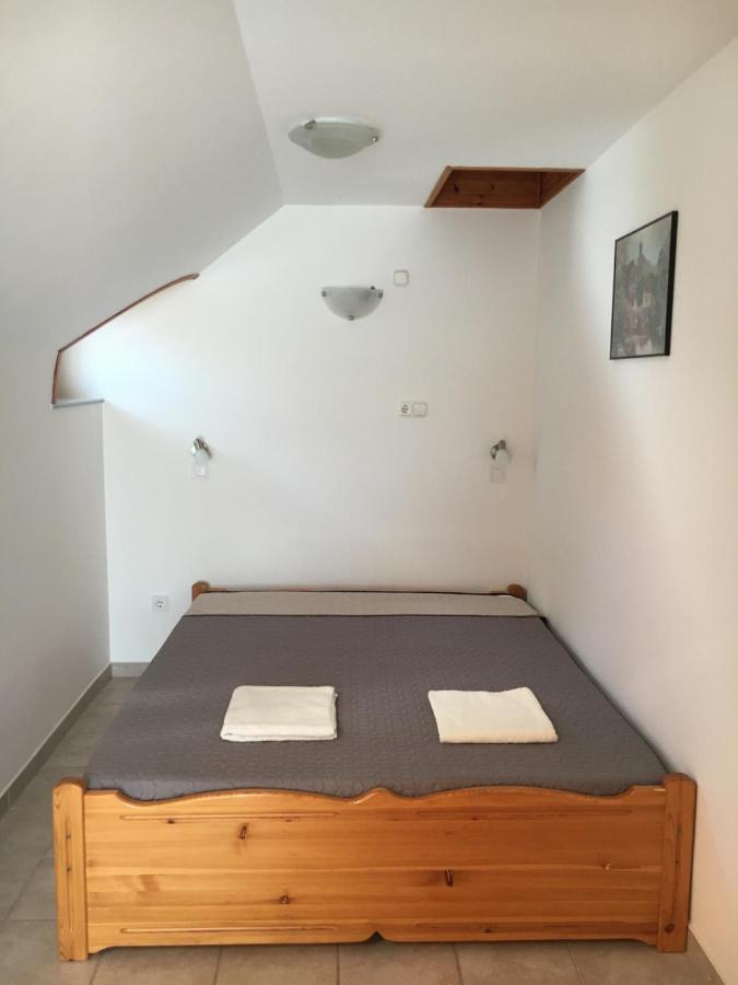 Center Apartmanhaz Hotel Hajduszoboszlo Bagian luar foto