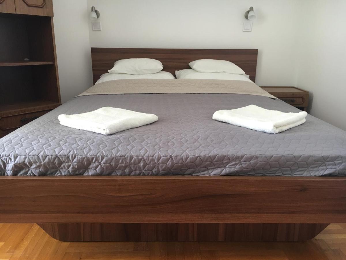 Center Apartmanhaz Hotel Hajduszoboszlo Bagian luar foto