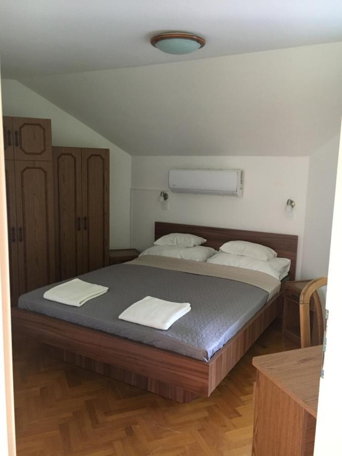 Center Apartmanhaz Hotel Hajduszoboszlo Bagian luar foto