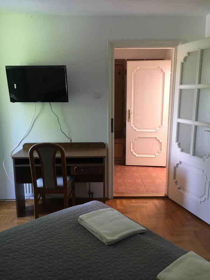 Center Apartmanhaz Hotel Hajduszoboszlo Bagian luar foto