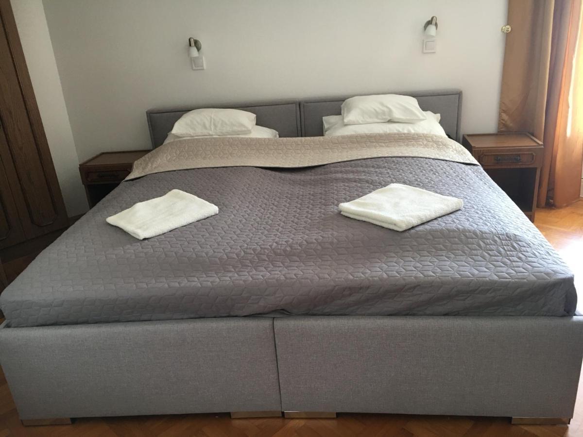 Center Apartmanhaz Hotel Hajduszoboszlo Bagian luar foto