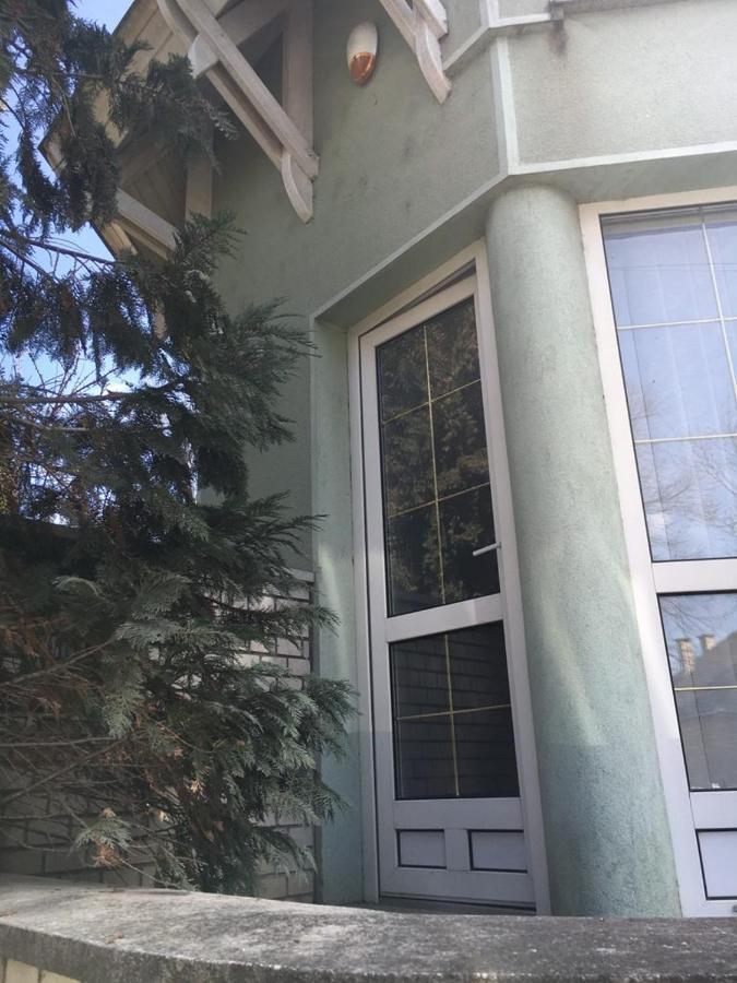 Center Apartmanhaz Hotel Hajduszoboszlo Bagian luar foto