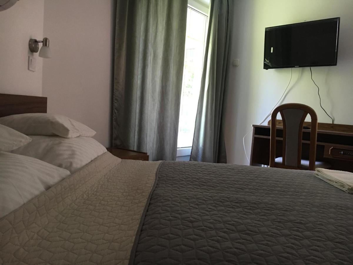 Center Apartmanhaz Hotel Hajduszoboszlo Bagian luar foto