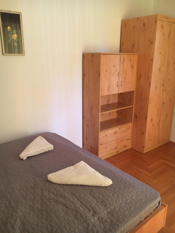 Center Apartmanhaz Hotel Hajduszoboszlo Bagian luar foto