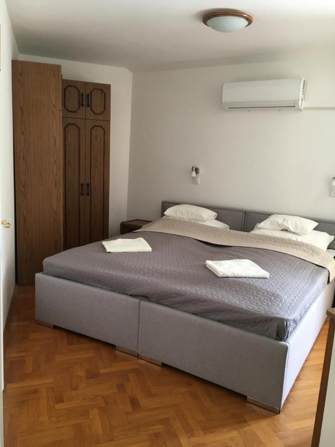 Center Apartmanhaz Hotel Hajduszoboszlo Bagian luar foto