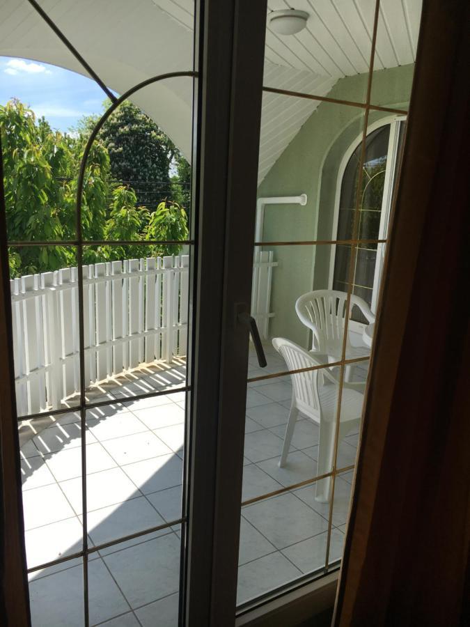 Center Apartmanhaz Hotel Hajduszoboszlo Bagian luar foto