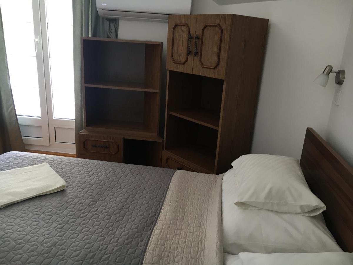 Center Apartmanhaz Hotel Hajduszoboszlo Bagian luar foto