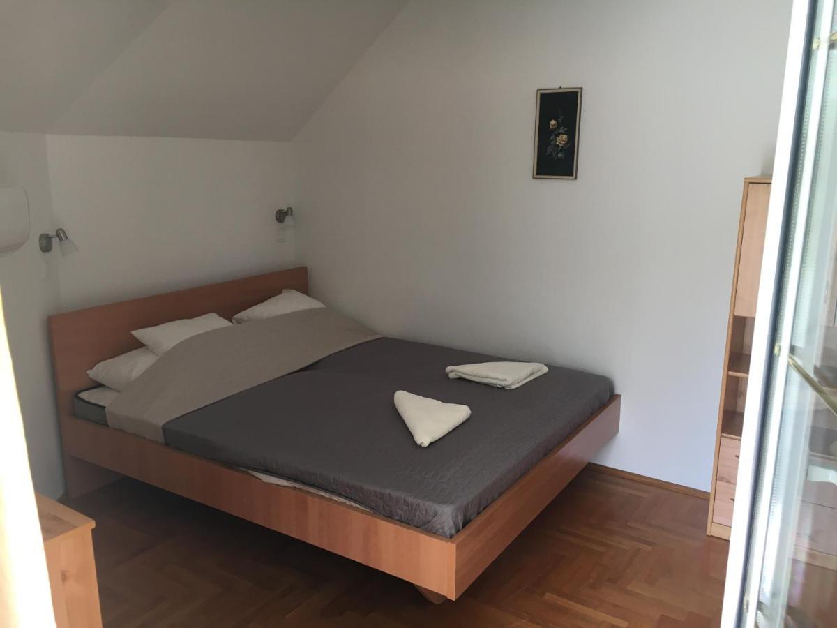 Center Apartmanhaz Hotel Hajduszoboszlo Bagian luar foto